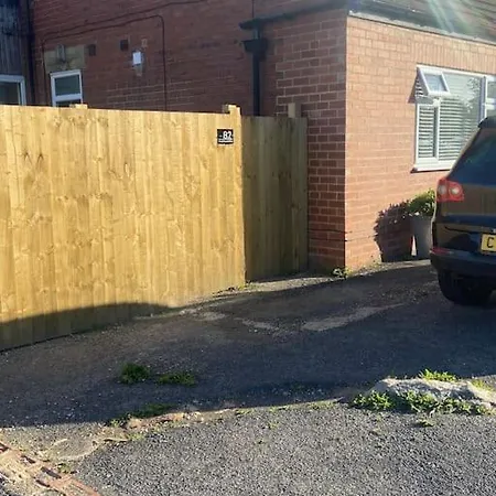 Spacious One Bedroom Ground Floor