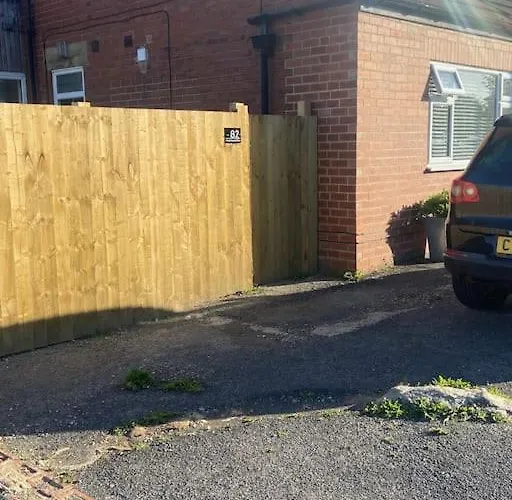 Spacious One Bedroom Ground Floor